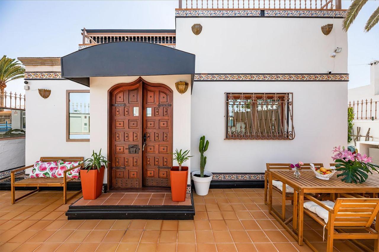 Villa Corralejo Bay Beachfront Corralejo By Holidays Home Экстерьер фото
